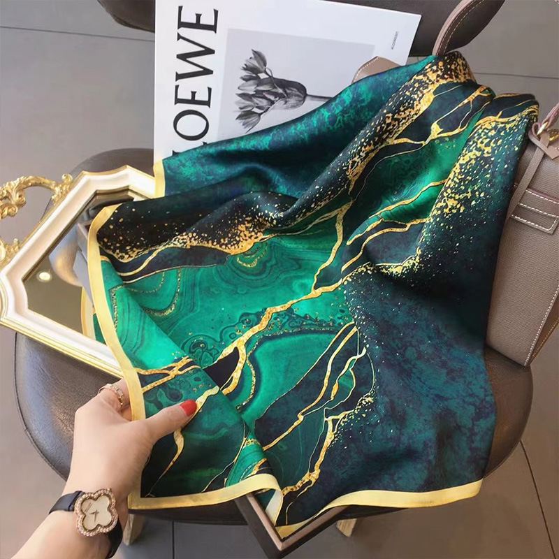 70x70 cm Vrouwen Sjaal Zijde G - Ascot Neck Scarf recensie en prijs